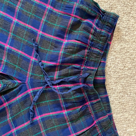 Victoria’s Secret size medium 2-piece pajama set - Picture 7 of 8